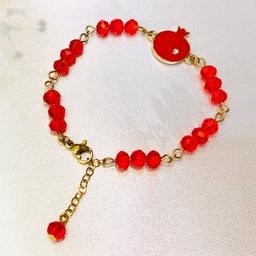 دستبند زنانه (دخترانه) استیل همراه با مهره های کریستال قرمز  ویژه یلدا