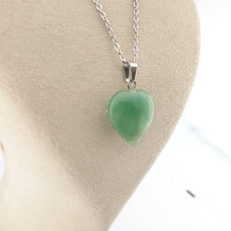 گردنبند اونتورین سبز  تراش قلبی گردنبند سنگی زنانه کد و750 به همراه زنجیر استیل رنگ ثابت