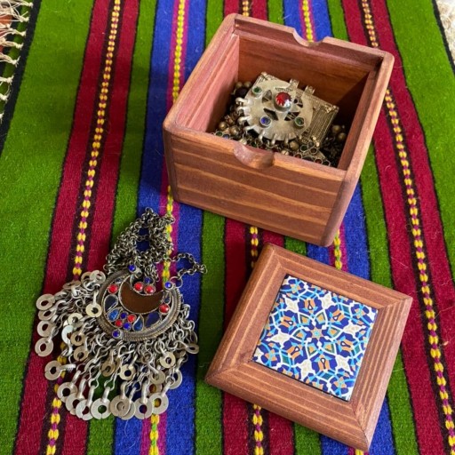 جعبه جواهرات چوبی با در کاشی