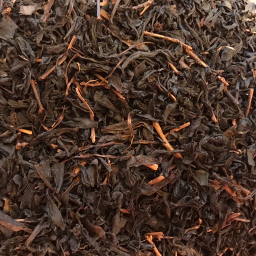 یک کیلو چای طبیعی لاهیجان قلم شکسته ممتاز اردیبهشت ماه امسال بدون رنگ و اسانس