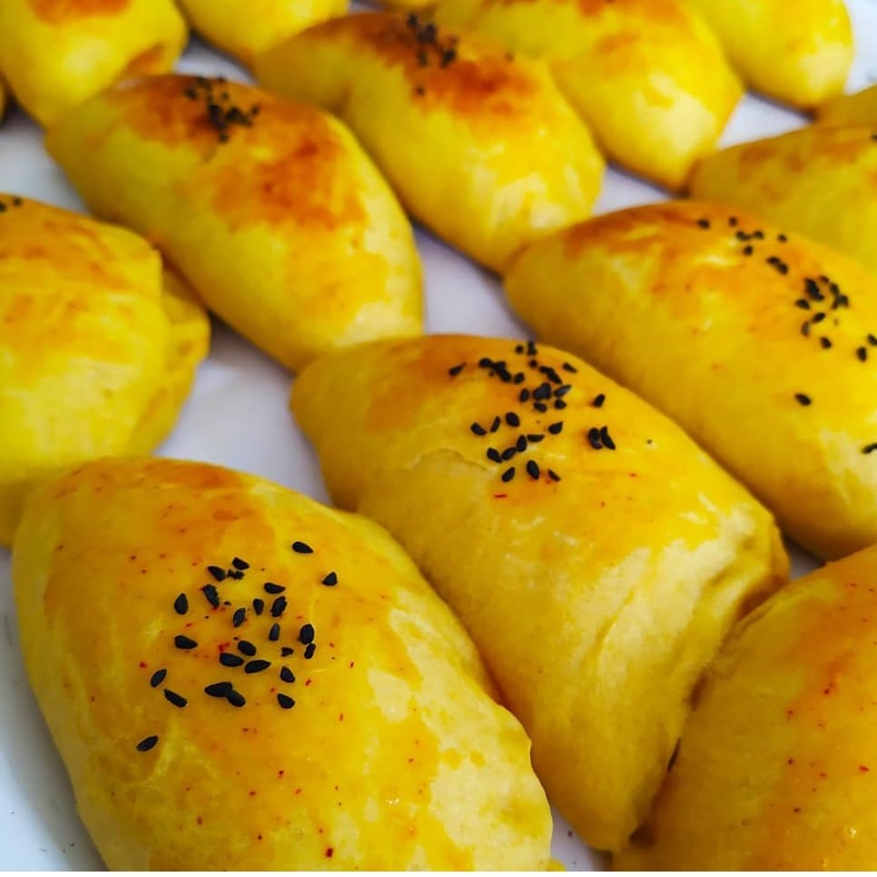پیراشکی مرغ و قارچ 10 عددی، پخت روز (پس کرایه)