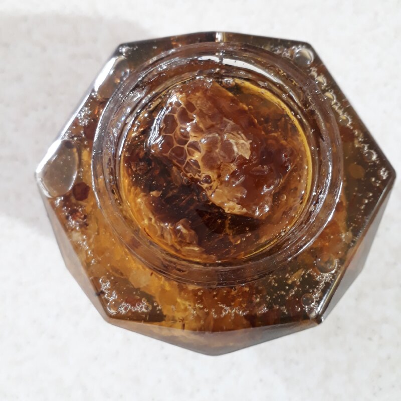 بدون موم (1کیلو) عسل طبیعی بدون موم  از ییلاقات شهرستان طارم علیا  با ضمانت آزمایش و تضمین قیمت 