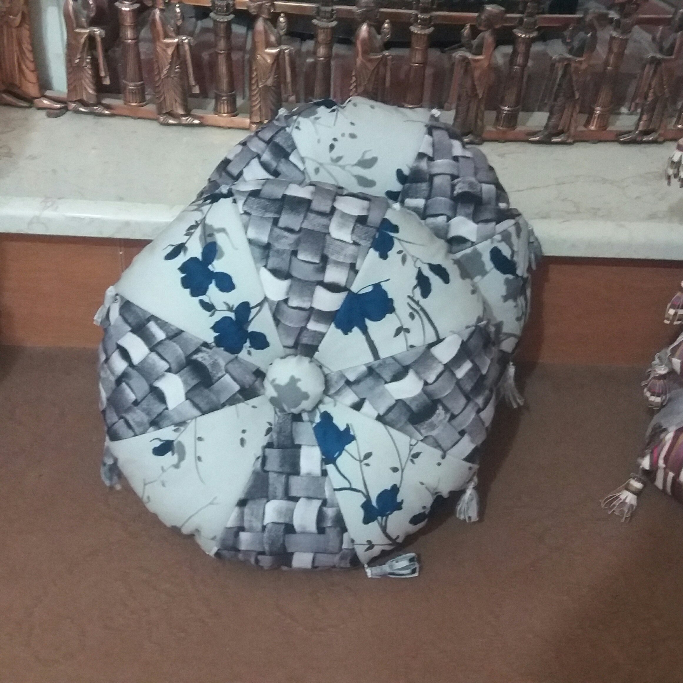 کوسن گرد تکه دوزی