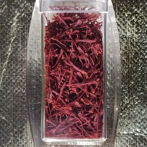 زعفران 2 گرمی سرگل صادراتی و ممتاز قائنات با ظرف شیشیه ای کادویی