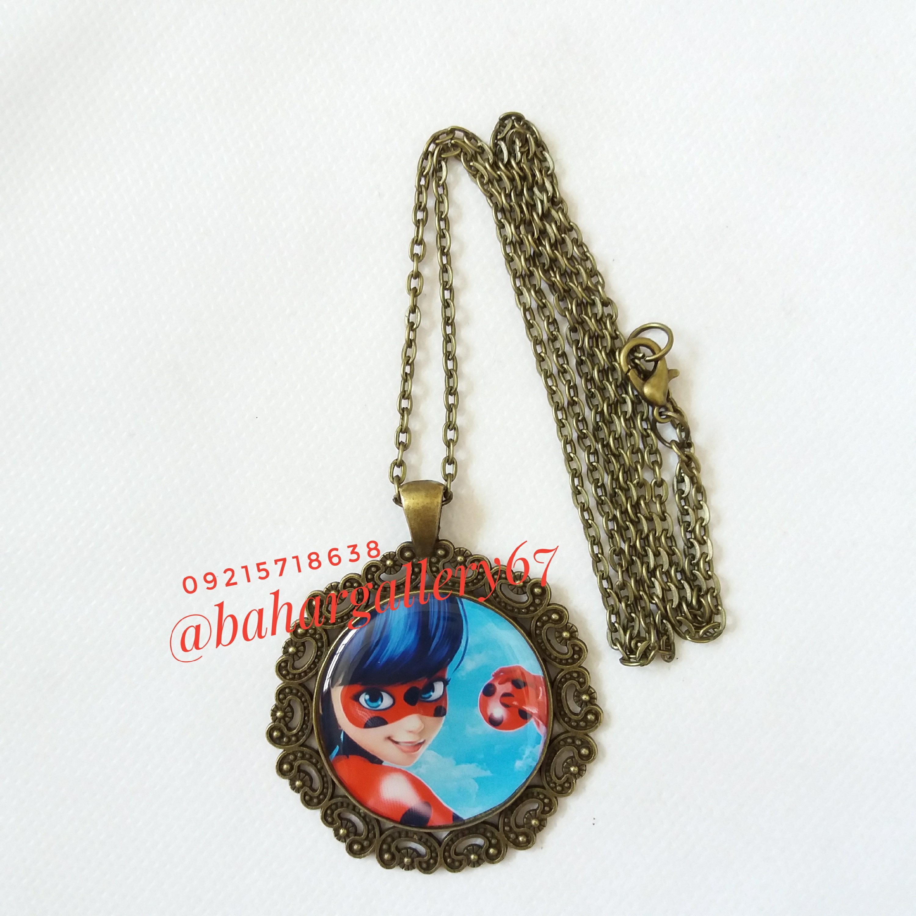 گردنبند دختر کفشدوزکی