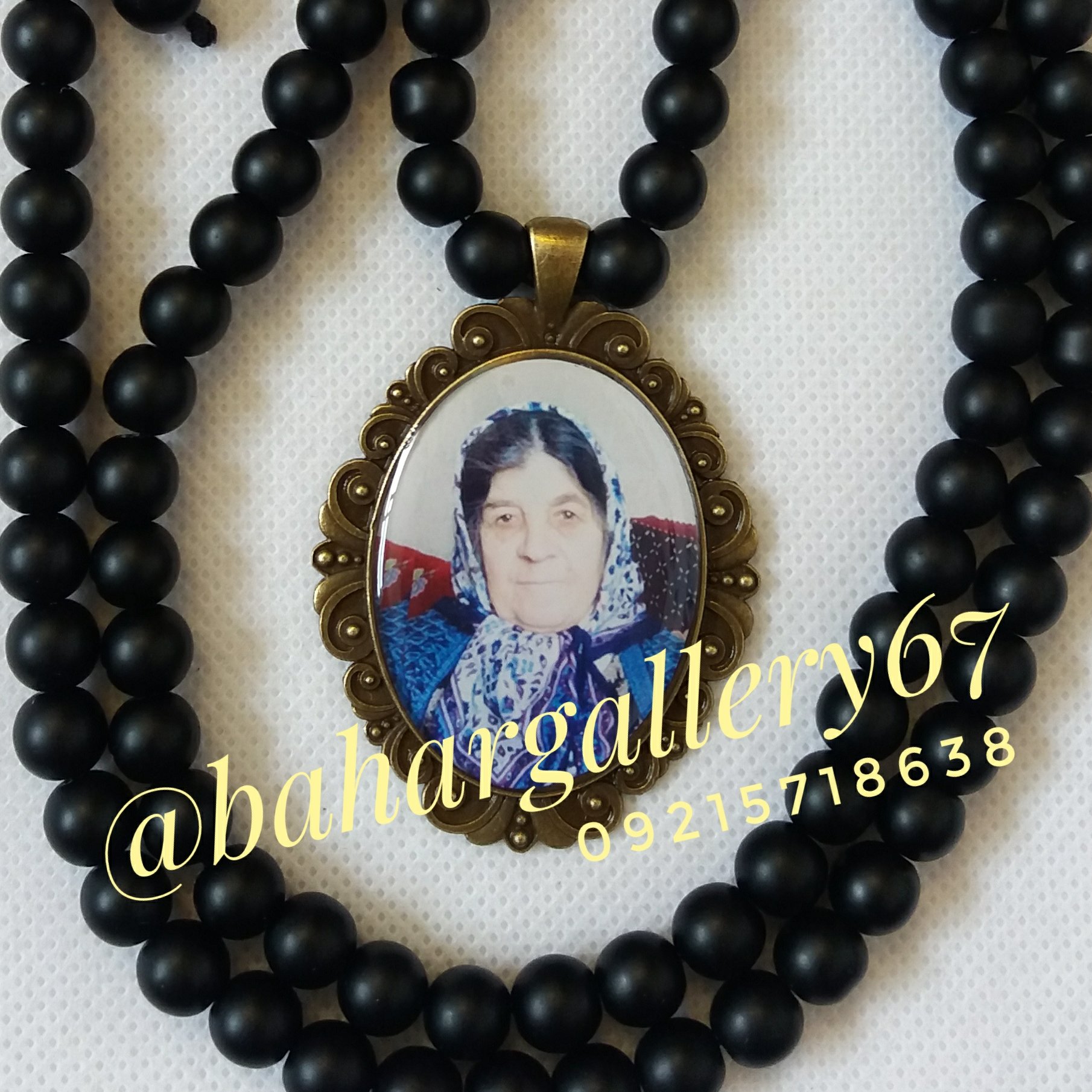 گردنبند برنزی یک عکسی دلخواه با بند مهره ای 