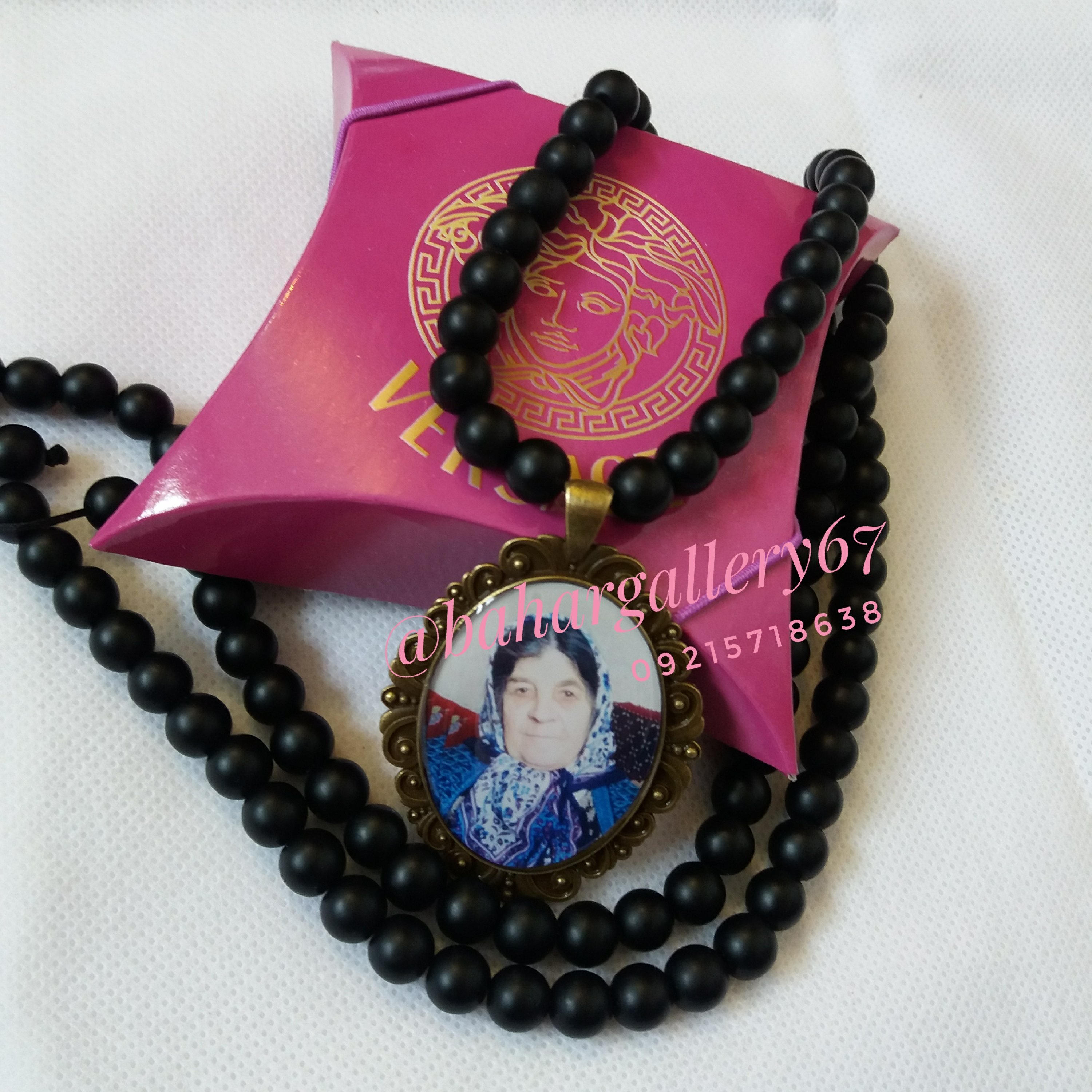 گردنبند برنزی یک عکسی دلخواه با بند مهره ای 