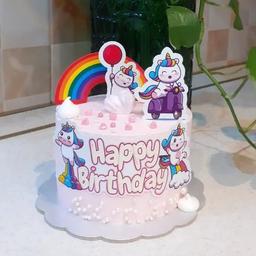 کیک  تولد خانگی با تم بچه گانه عروسکی تک شاخ دخترونه چاپ غیر خوراکی  وزن 1400کیلوگرم ( فیلینگ نوتلا و موز و گردو)