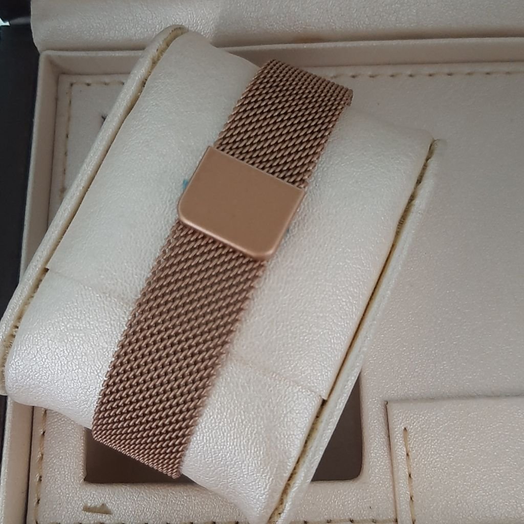 ساعت مچی طرح اپل بندمگنتی حصیری رزگلد صفحه سفید