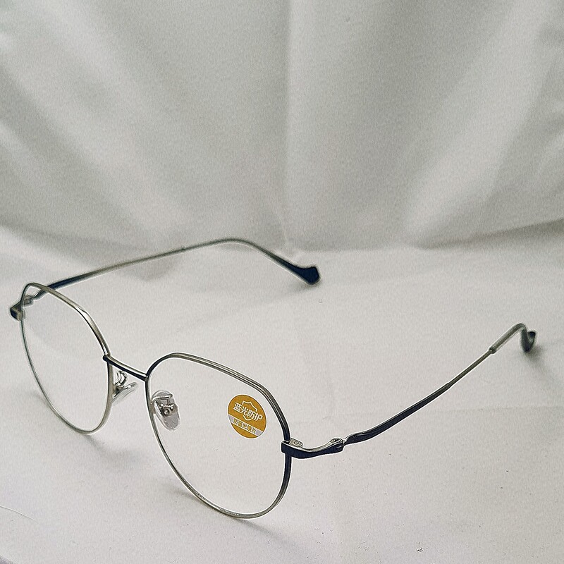 عینک طبی آنتی رفلکس uv400مخصوص کار با کامپیوتر و گوشی موبایل فلزی زنانه و مردانه هایلایت دورنگ مشکی و نقره ای