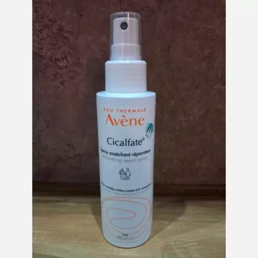 اسپری ترمیم کننده اون Avene مدل سیکالفیت پلاس