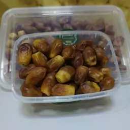 خرما زاهدی 500 گرمی (درشت .گوشتی و نرم)