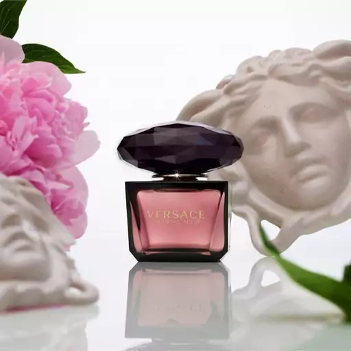 عطر ورساچه کریستال نویر  Versace Crystal Noir  