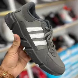 کفش مردانه کتانی آدیداس adidas مشکی و زیتونی