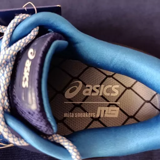 کفش کتانی وارداتی مردانه asics سایز 41 china