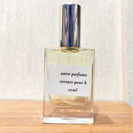 عطر ورساچه پورهوم (آچار فرانسه عطرها)