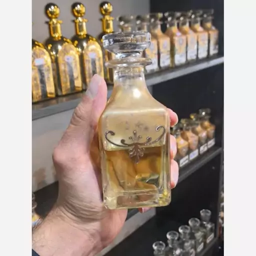 عطر زنانه بمبشل ویکتوریا سکرت (یک گرم)