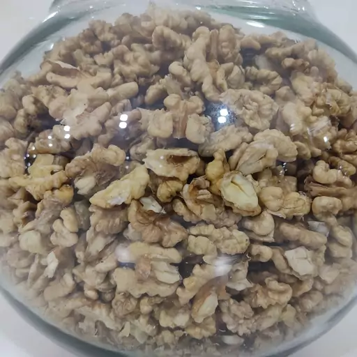 مغز گردو ممتاز روغنی و خوشمزه سهرورد (500 گرمی)