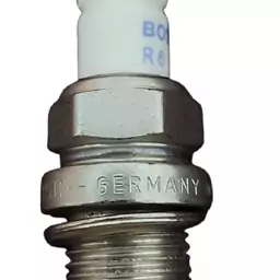 شمع خودرو بوش مدل تک پلاتین پایه بلند کد  Germany FR8SC +42 بسته چهار عددی