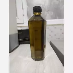 روغن زیتون اصل طارم محصول زمینهای شخصی خودمونه یک و نیم لیتری هم موجوده که قیمتش 375 هزار تومانه