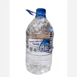 آب مقطر آنتی باکتریال، قابل استفاده بعنوان حلال خنثی در تولید شوینده ، استفاده برای آب رادیاتور، شیشه شوی خودرو