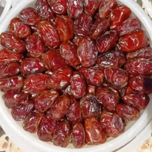 خرما خاصی درجه یک بهبهان(سطل 1کیلویی)