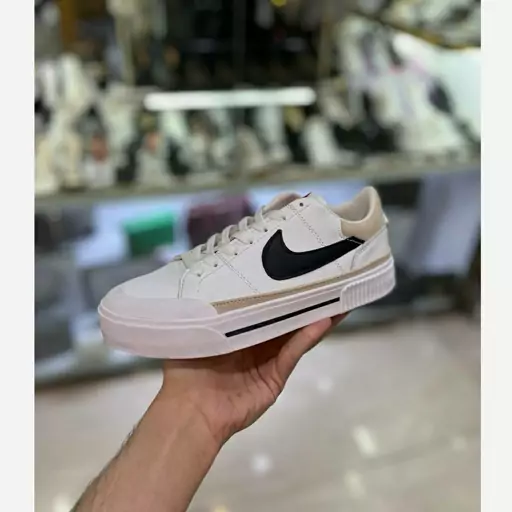 کتونی نایک مشکی سفید کرم زنانه دخترانه کفش ونس اسپرت اسپورت نایکی کرمی NIKE لژدار لژ دار رانینگ ورزشی سبک شیک  راحتی طبی