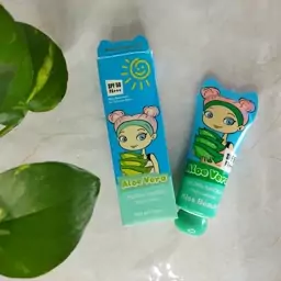 ضد آفتاب بدون رنگ Spf50  مناسب کودکان مارک Kiss Beauty  