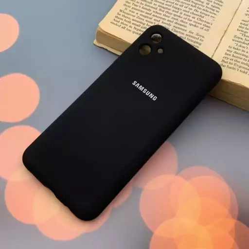 قاب گوشی Galaxy A04E سامسونگ سیلیکونی پاک کنی اورجینال داخل پارچه ای محافظ لنز دار رنگ مشکی کد 60538