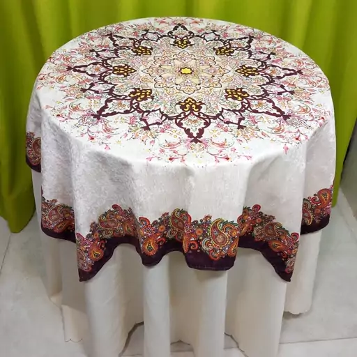 رومیزی مخمل مربع طرح سنتی