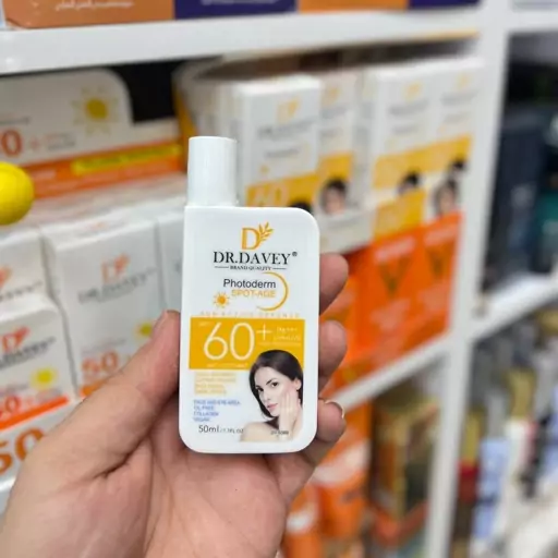 کرم ضدآفتاب بی رنگ دکتردیوی spf60