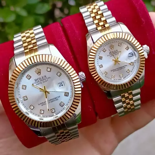 ساعت مچی  برند رولکس rolex مردانه و زنانه کیفیت عالی
کلاسیک طرح داخل 
بند فلزی
تقویم دار
رنگ بندی جور  صفحه سفید و مشکی