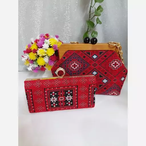 کیف دهانه چوبی،کیف صنایع دستی،کیف طرح سنتی،کیف سایز بزرگ مجلسی،کیف با کیفیت،کیف دستدوز،کیف ست قرمز