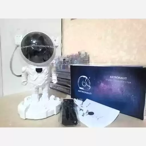 چراغ خواب طرح فضانورد اسپیکردار Astronaut Starry Sky Projector Night Light