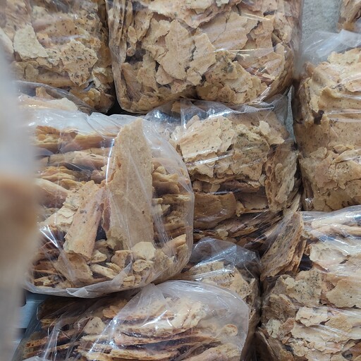 نان خشک سنتی اردکان یزد ( 2 کیلو گرم ) ترد و نازک