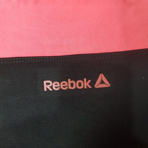 ست ورزشی زنانه طرح ریبوک Reebok  پارچه  کشی تیپ لاکرا  رنگبندی مطابق تصاویر مناسب سایز 40 تا 46  