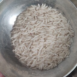 برنج طارم هاشمی دانه بلند و خوش طعم و عطر