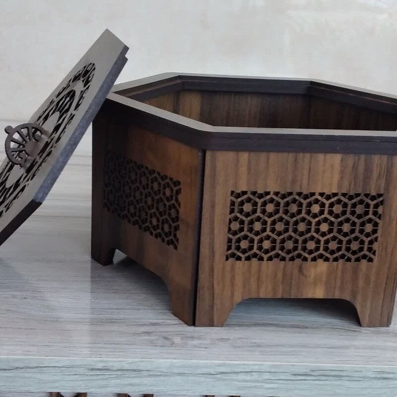 جعبه آجیل و یا شکلات چوبی زیبا،شیک و طرح منحصر به فرد 