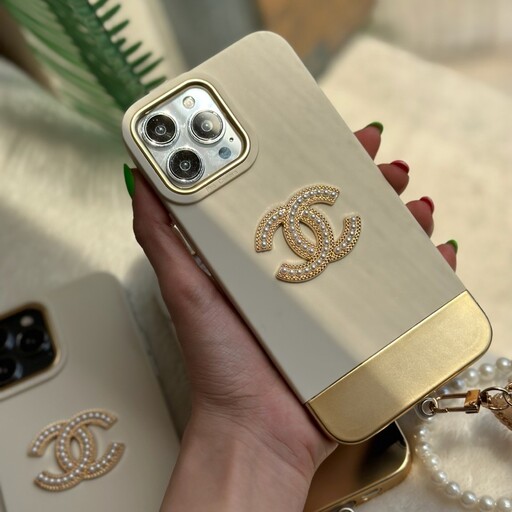 قاب گوشی آیفون Gold Chanel با آویز مرواریدی (کدC1265)