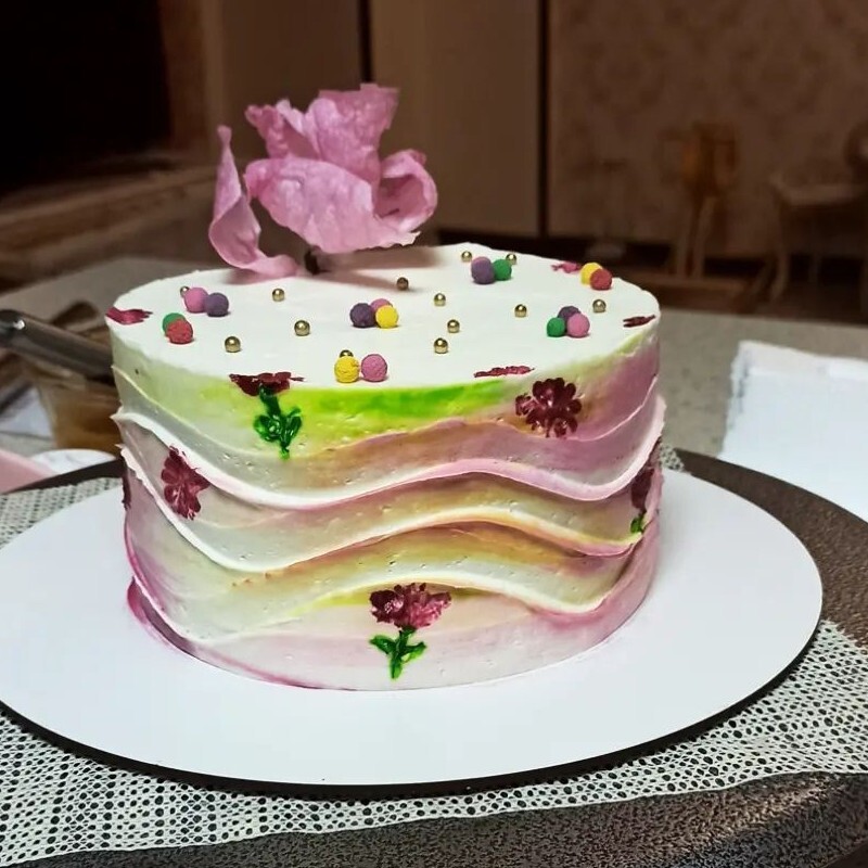 کیک خامه ای موج دار (ارسال با اسنپ)