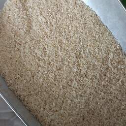 برنج سرلاشه طارم با عطر و پخت و طعم عالی در بسته بندی20 کیلویی