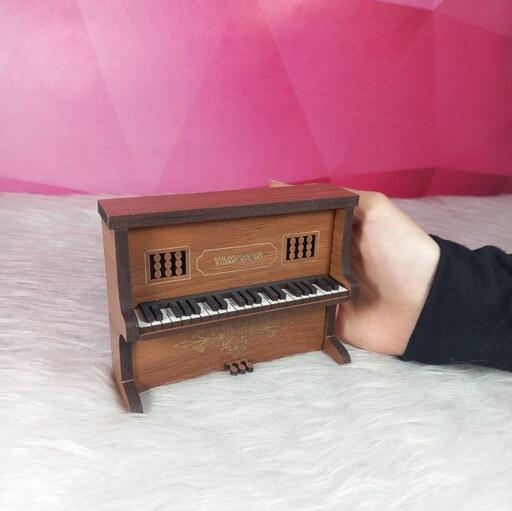 ماکت پیانو چوبی11سانتی-ماکت پیانو-پیانو قدیمی-پیانو دکوری-ساز پیانو-ماکت گلدونه