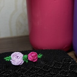 جوراب گلدوزی شده با دست 