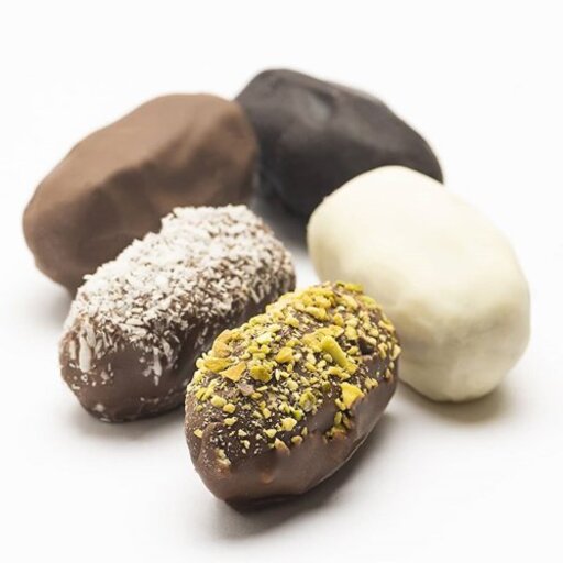 شکلات رژیمی خرمایی یک کیلویی خرما با مغز بادام و روکش شکلات در طعم های مختلف بمب انرژی 