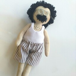 ولنتاین عروسک پارچه ای مدل عمو سیبیلو 20 سانتیمتری مناسب برای هدیه ولنتاین کد01