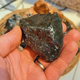 راف اونیکس طبیعی سنگ دفع امواج مغناطیسی سنگ درمانی  دکوری سنگیراف سنگ  اونیکس سنگ سیاه رنگ اونیکس معدنی سنگ چاکراها
