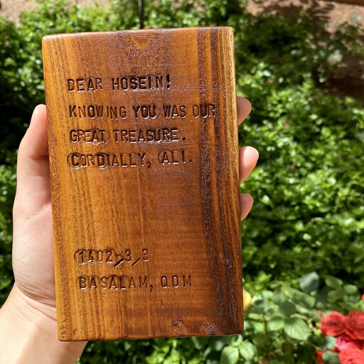 کتیبه چوبی دست ساز با حکاکی متن دلخواه شما - هدیه ای منحصر به فرد و صمیمانه