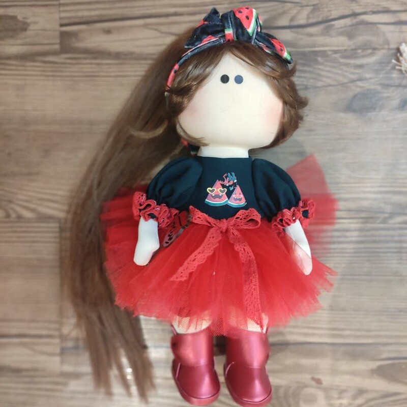 عروسکهای  روسی دختر و پسر  از سایز 25تا35سانت به سلیقه و دلخواه مشتری رنگ بندی