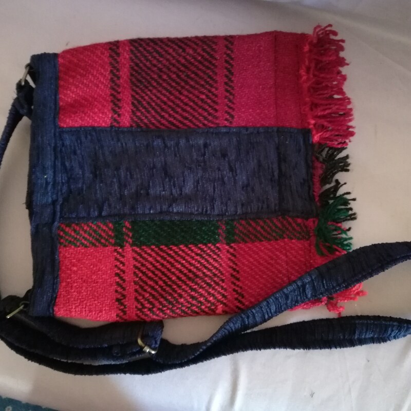 کیف سنتی دوشی سایز متوسط ترکیب پارچه و جاجیم دستباف
