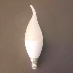 لامپ شمعی 7 وات  مات( هزینه ارسال به عهده مشتری است و بصورت پس کرایه ارسال میشود)